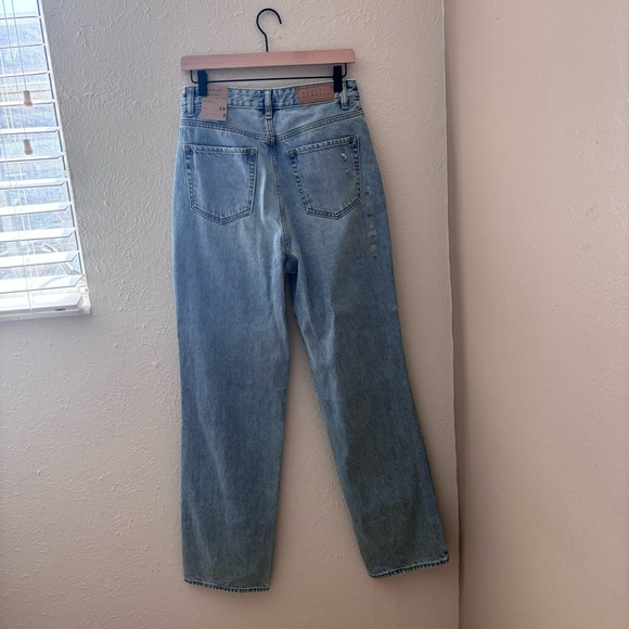 PacSun NWT Women's “Light Indigo” - Ripped '90s Boyfriend Jeans - Size 29 🎀 - Picture 4 of 8